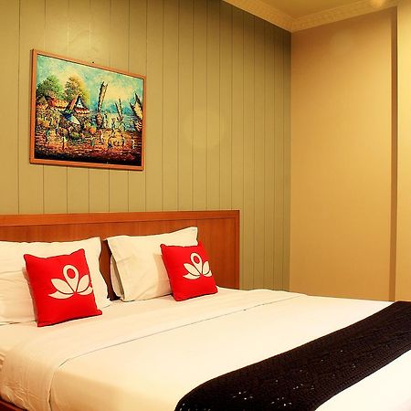 Zen Rooms Bukit Tunggul Bandung Exterior photo
