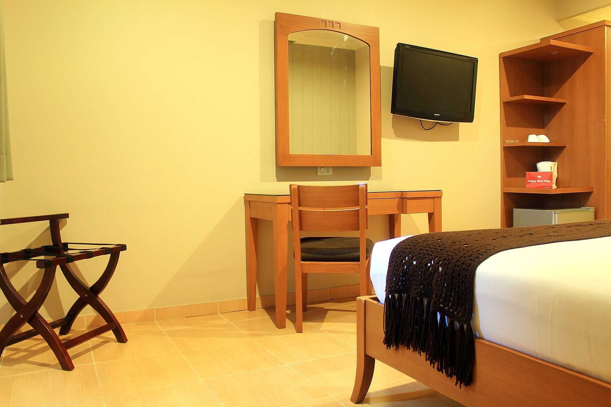 Zen Rooms Bukit Tunggul Bandung Exterior photo